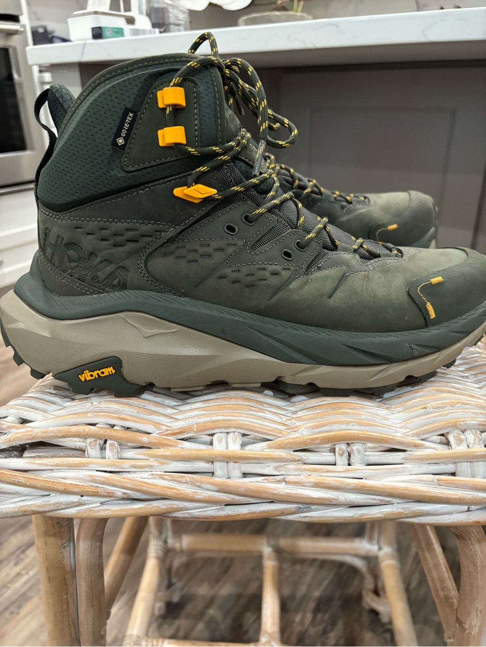 Hoka Kaha 2 Gore Tex Olive Green Waterproof Hiking Boots - Picture 3 of 9